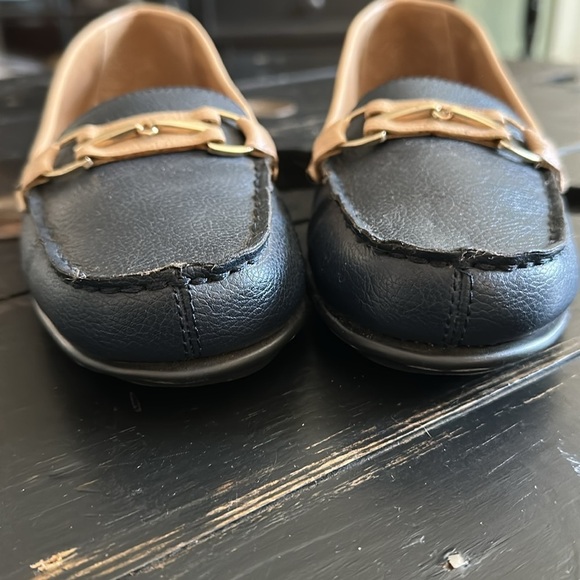 AEROSOLES Manuscript Navy and Tan Loafers with Goldtoned Horsebit Detail - Picture 8 of 13